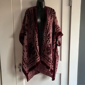 Angie Burnout Velvet Kimono
